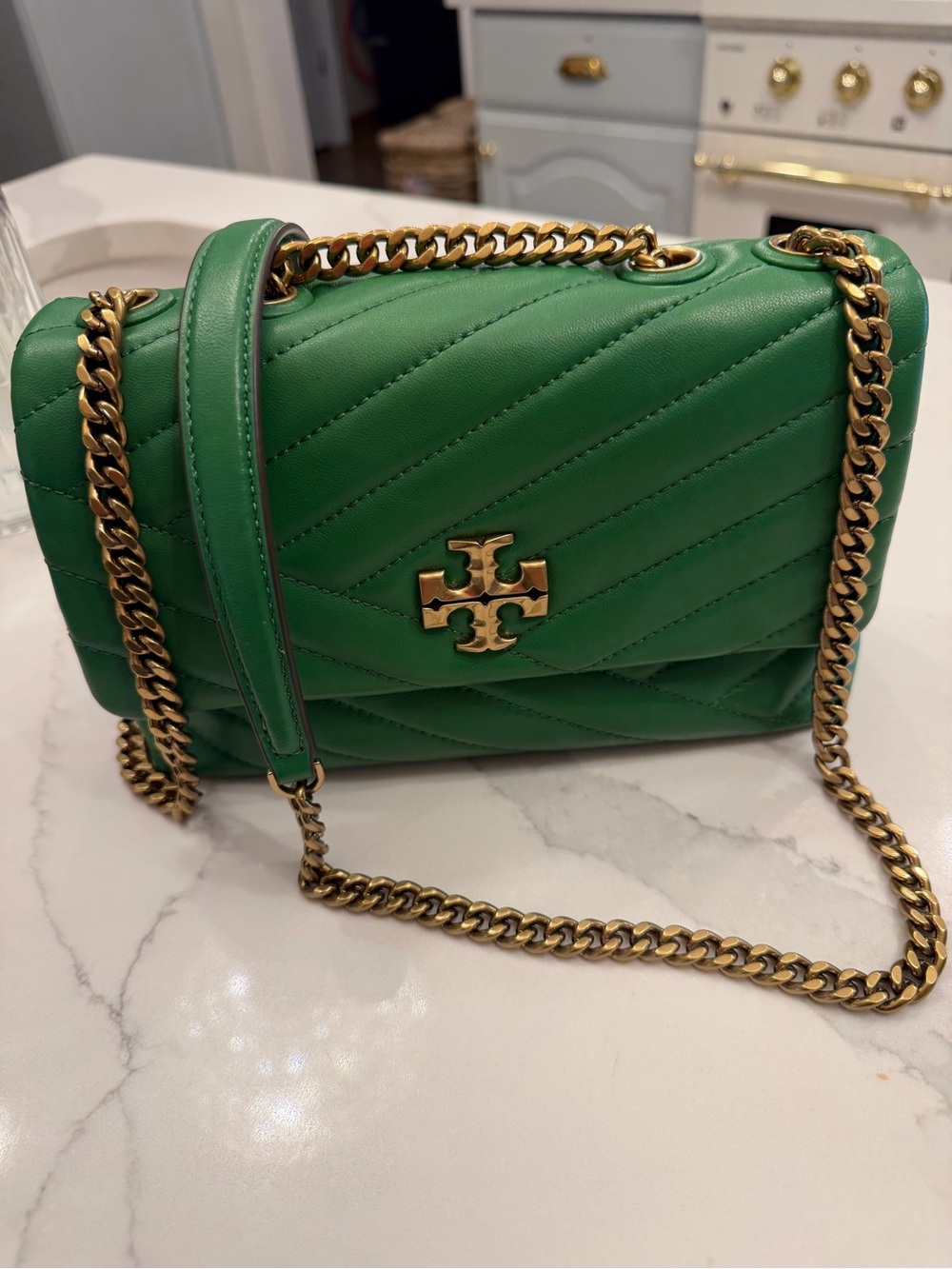 Tory Burch Kira Chevron Green Quilted Leather Chain Crossbody with Gold Hardware - Picture 3 of 12
